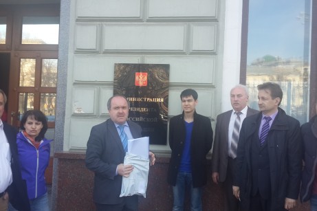 Комментарий. Тимирязевцы привезли в Администрацию Президента РФ петицию с 40 тысячами подписей.
