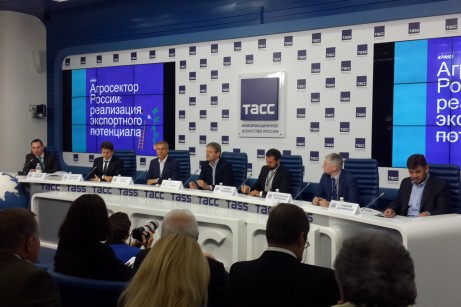 Комментарий. Александр Ткачев: заниматься зерном в России стало выгодно, это приносит доходы.