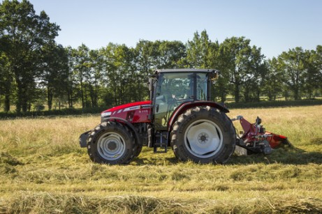 Трактор Massey Ferguson получил российскую прописку.