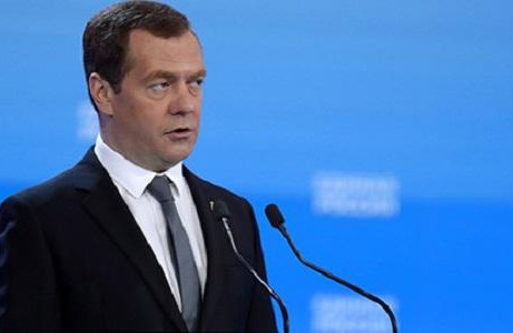 Комментарий. Медведев: «Пора расстаться с иллюзиями, что будут отменены какие-то санкции».