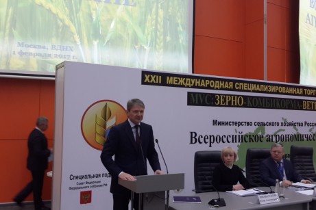 Комментарий. Александр Ткачев: мы еще год-два продержим эмбарго, чтобы не разрушить собственный рынок.