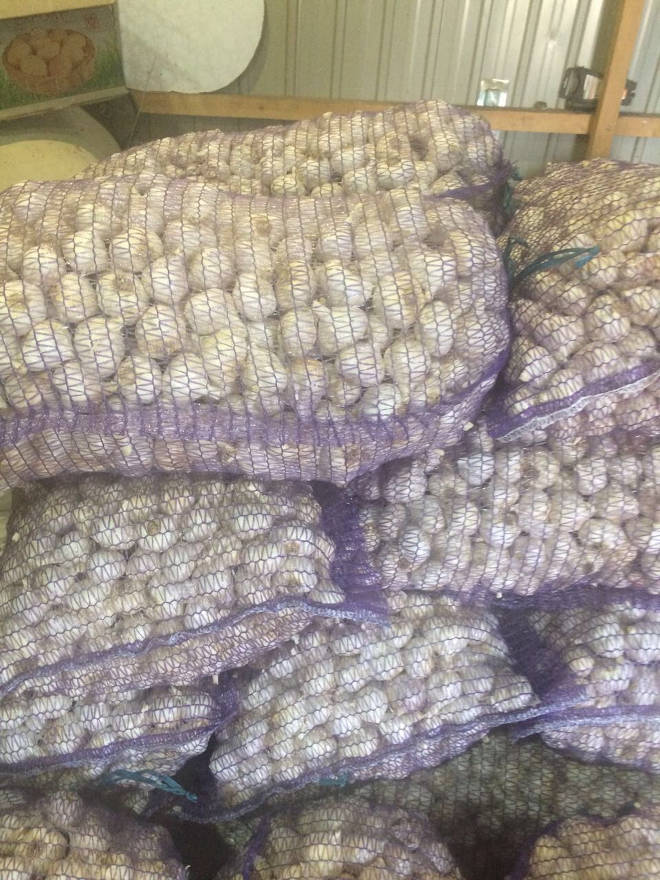 Продам чеснок на посадку(яровой, озимый) воздушку, чеснок на переработку, с овощехранилища (опт, розница)
