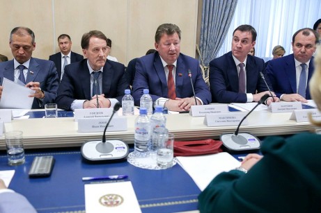 Комментарий. Алексей Гордеев:надо переходить от объёмов к качеству, глубокой переработке продукции.