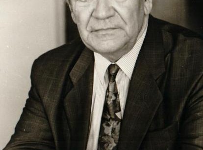 Комментарий. Чутко прислушивался к жизни – к 100-летию со дня рождения академика А. Никонова.