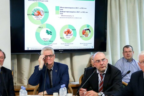 Комментарий. Кашин: «Издали приказ, за который надо просто выстегать, по Минсельхозу».