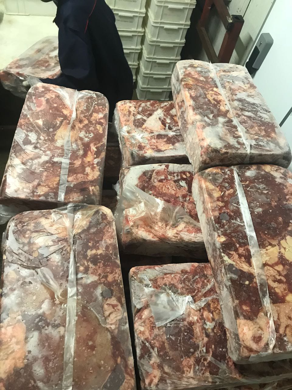 Предлагаем мясо — говядину блочную 2 сорт.