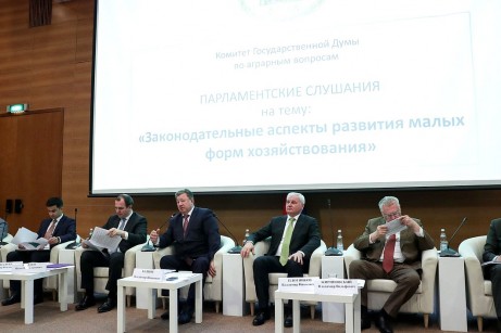 Комментарий. Кашин: фермеры, личные подворья, кооперативы – база сохранения деревни.