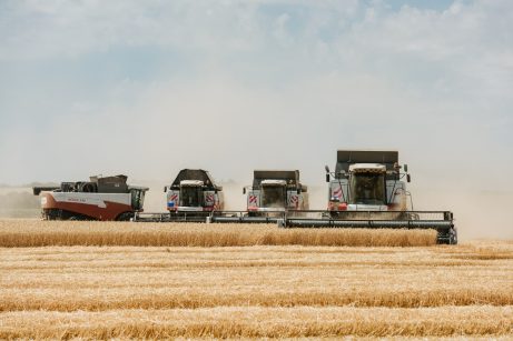 Ростсельмаш продолжает наращивать поставки техники на зарубежные рынки